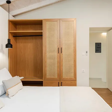 Melivia Seafront Неа-Скиони