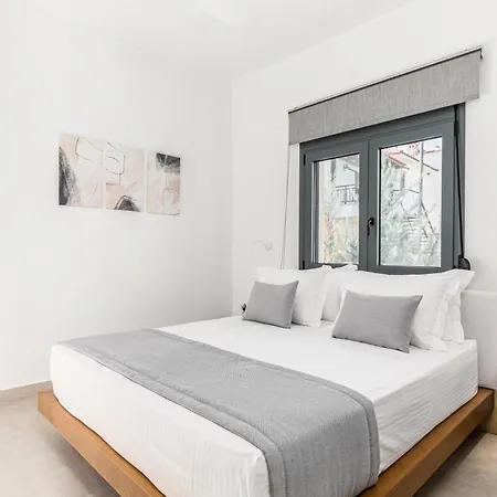 Melivia Seafront Неа-Скиони