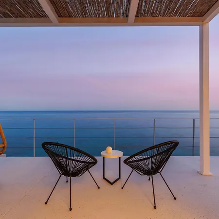 Melivia Seafront Вилла